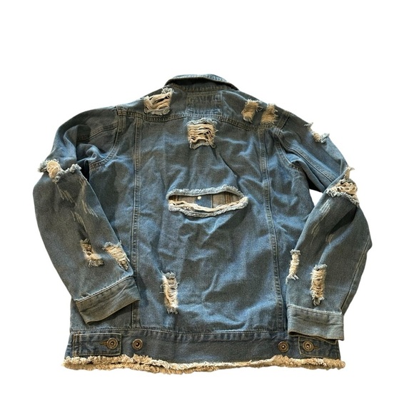 The Style Between Us women's oversized medium distressed jean jacket - Picture 2 of 4